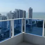 Lujoso Apartamento 2112